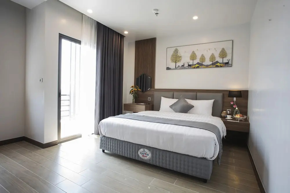 ZEN RIVERSIDE HOTEL & RESIDENCES