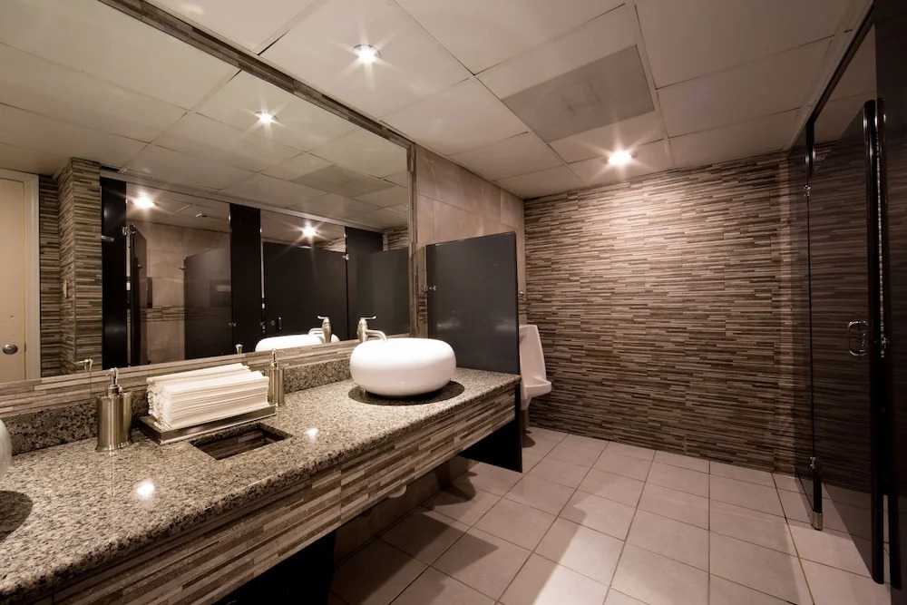 Hotel Monarchy & Suites