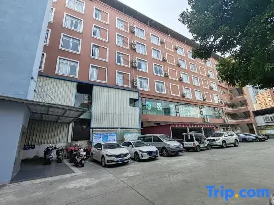 Unitour Hotel, Wuyi Interchange Metro Station