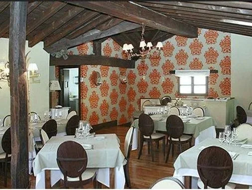 Posada Real Torre Berrueza