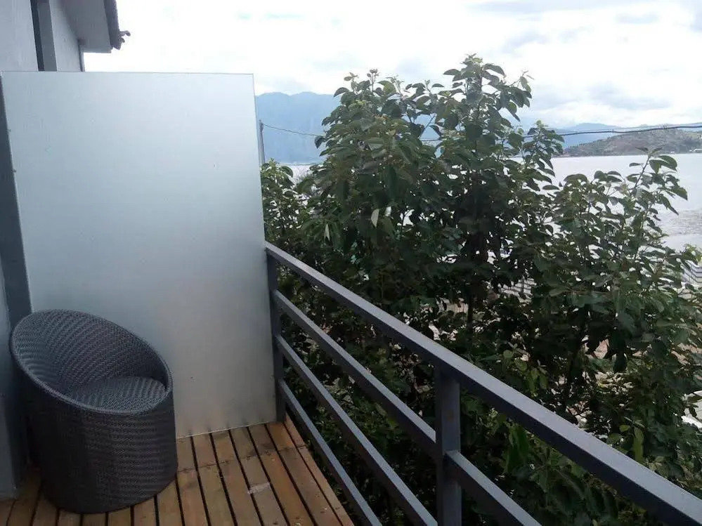 Dali Shuanglang Yinyu Jinxiangyuan Erhai Seaview Hotel