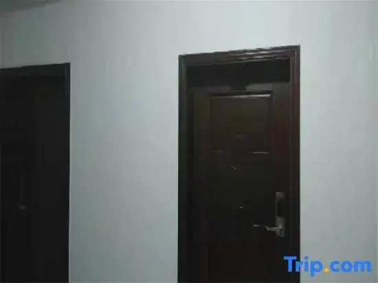 Xiangxiang Yikang Apartment