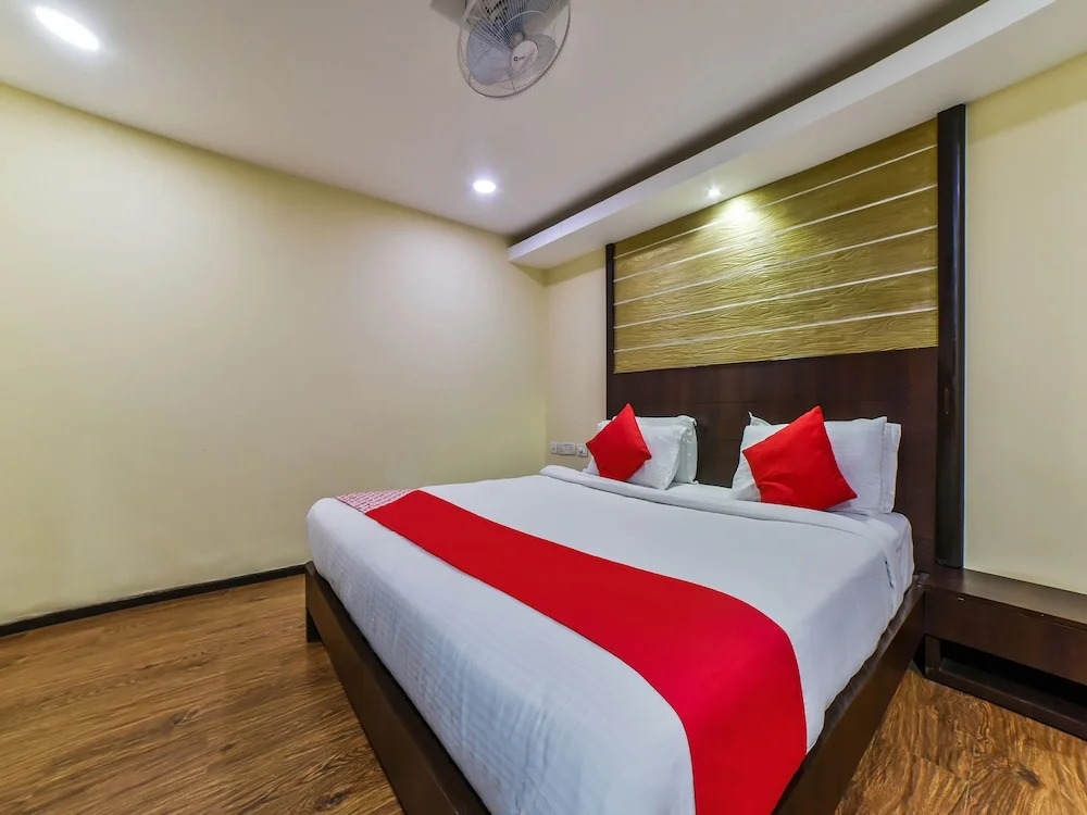 OYO 4668 Hotel Ocean Residency