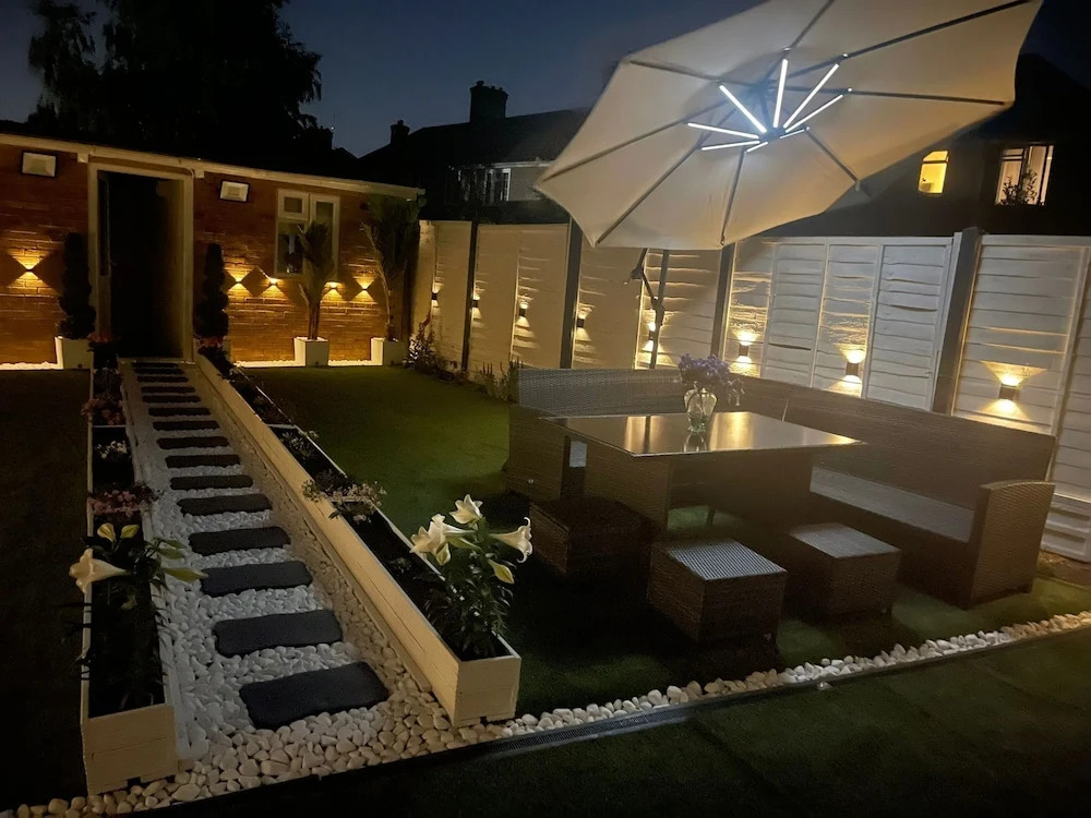 Heathrow Garden Lodge
