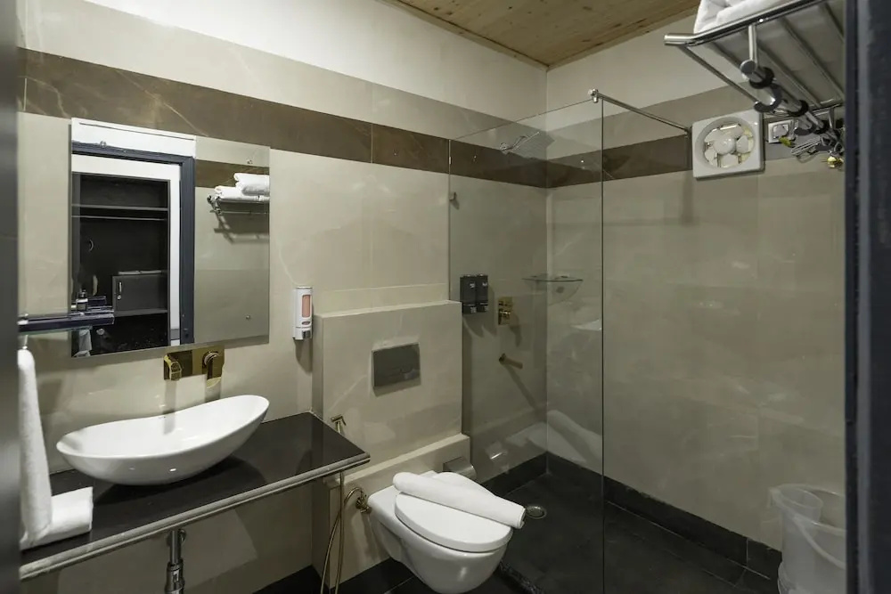 ANANTUM GATEWAY RESORTS