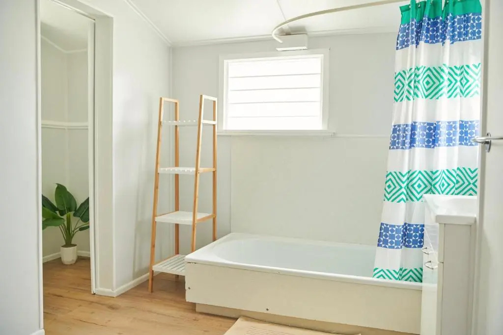 Sun Seeker's Cottage - Napier Holiday Home