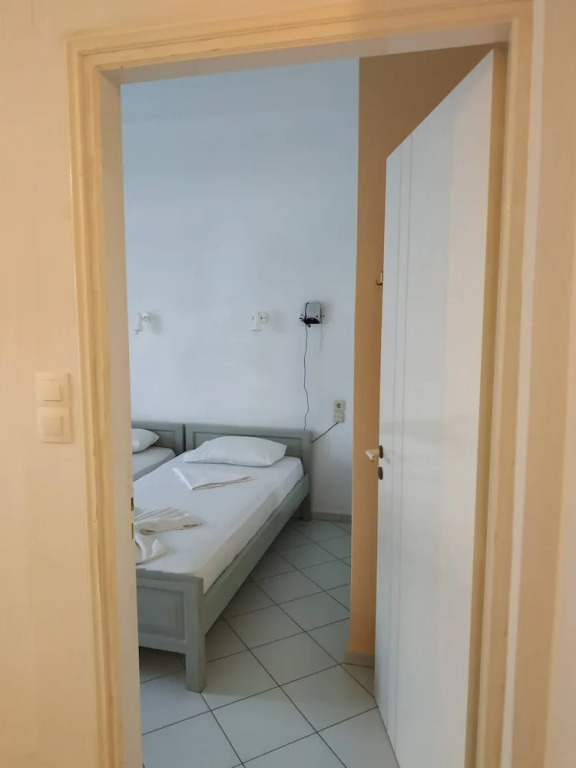 Small Apartment For 3 Pers 70meters From The Beach