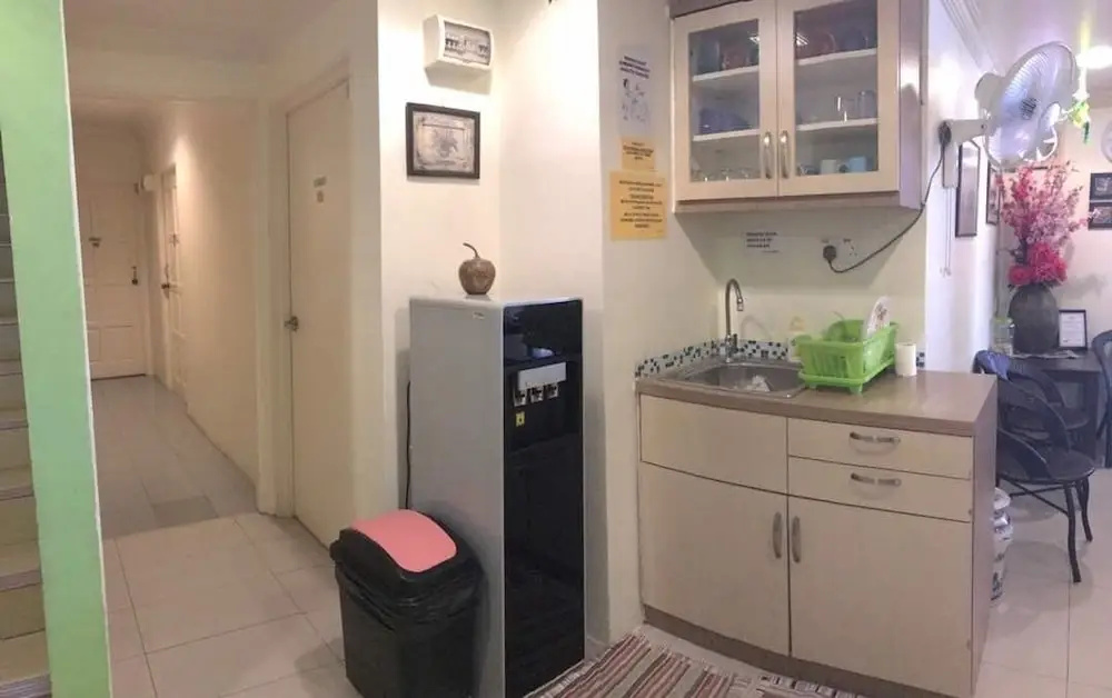 TRAVELLERS LODGE