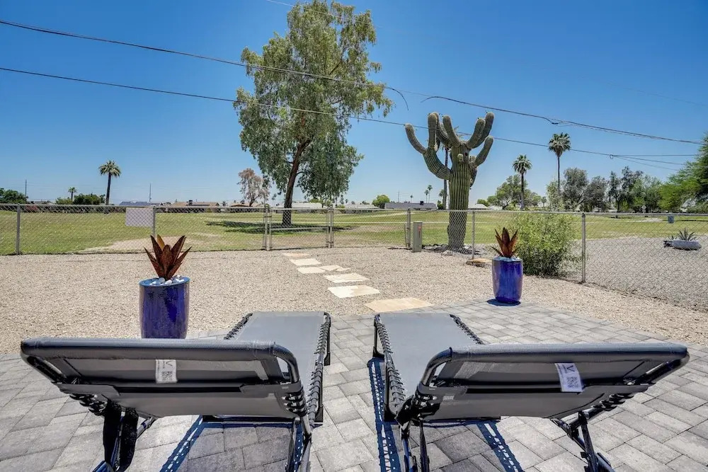 Luxury Golf Course Retreat in Sun City!