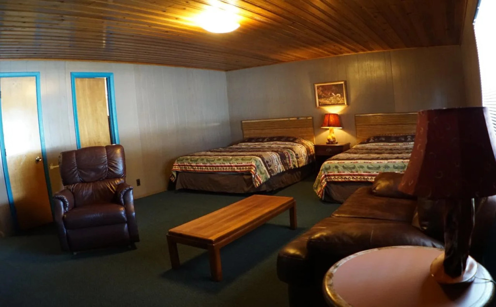 Eagle Nest Fly Shack & Lodge