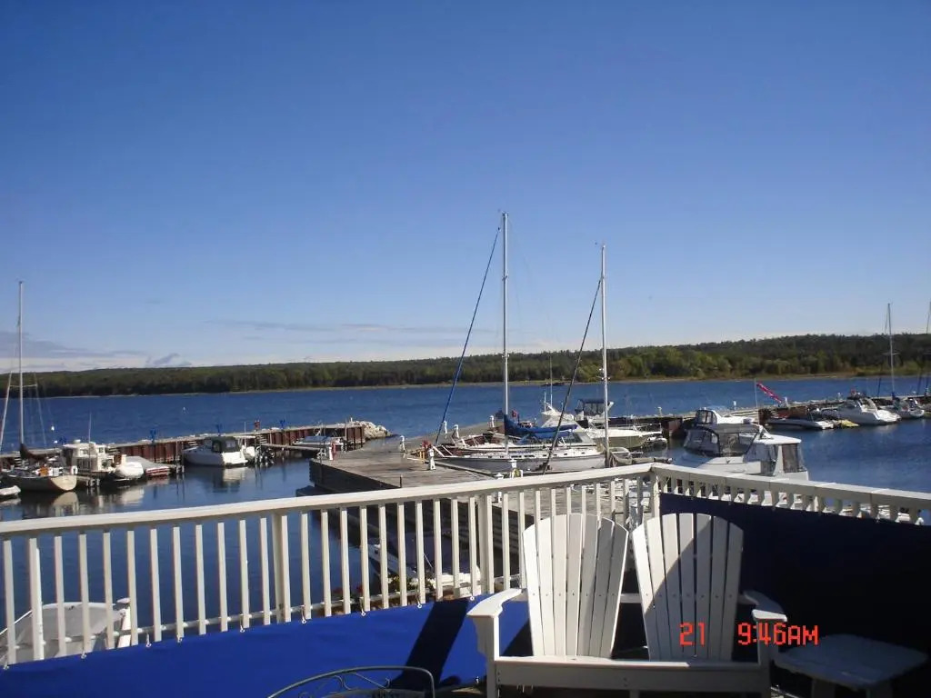 Harbor Guest House