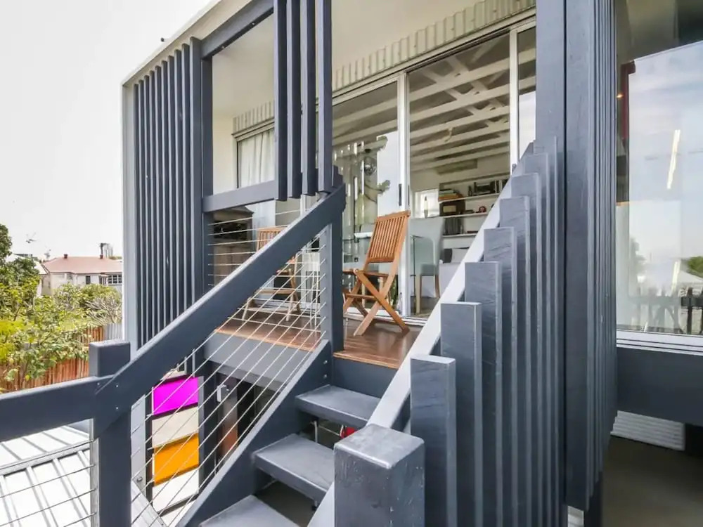 Cool Architect-Designed Studio Close To CBD
