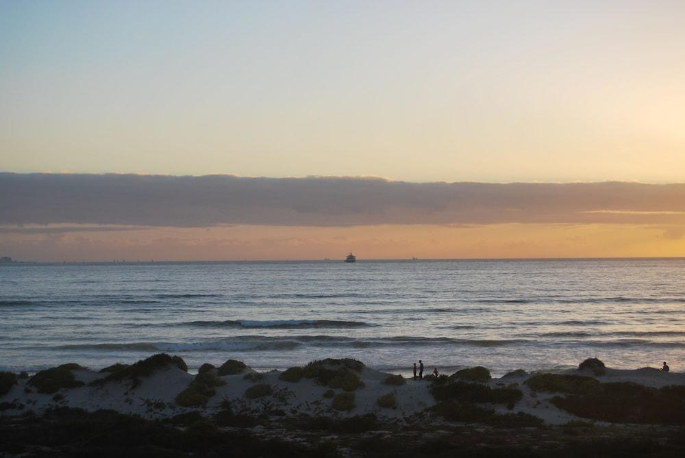 Dolphin Beach Hotel Self Catering Apartments