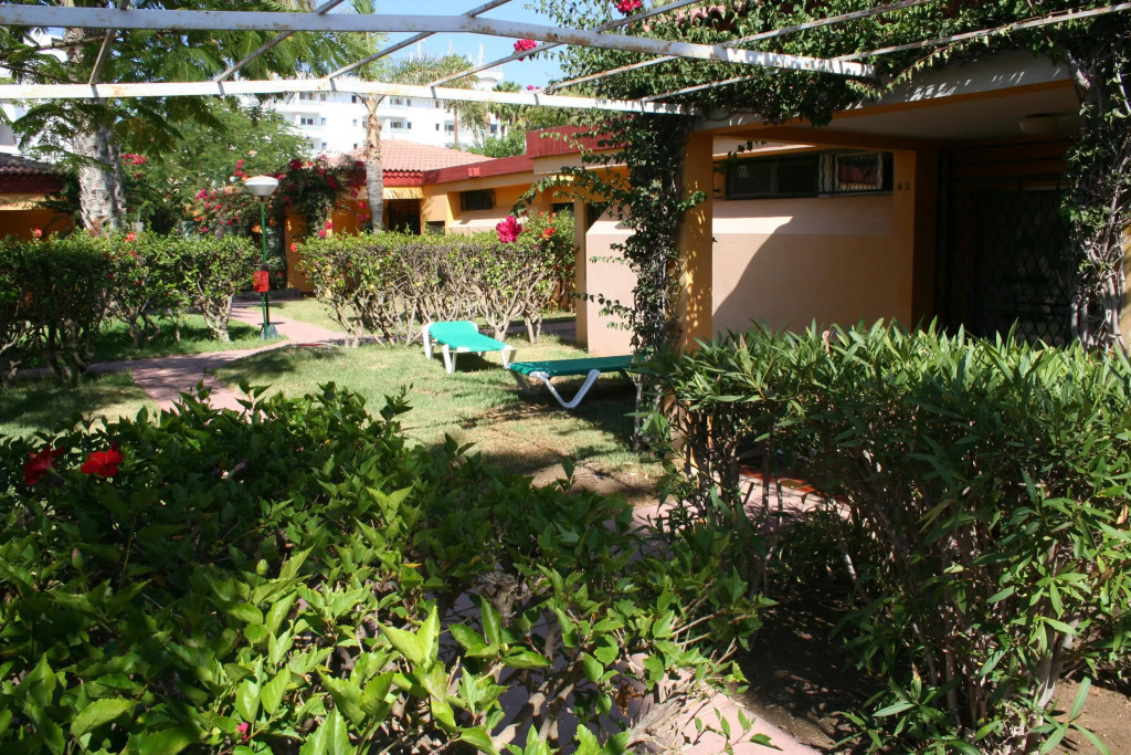 Bungalows Artemisa Gay Men Only