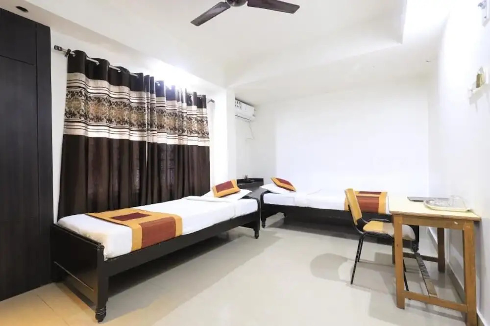 Hotel Rashmi