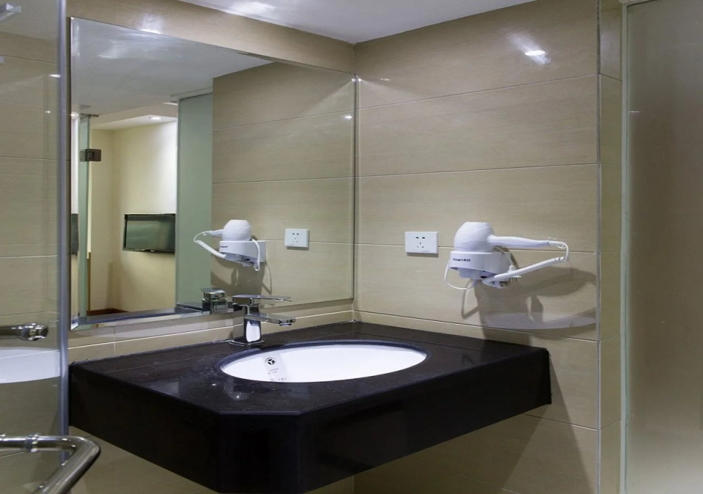 Dongcheng Hotel