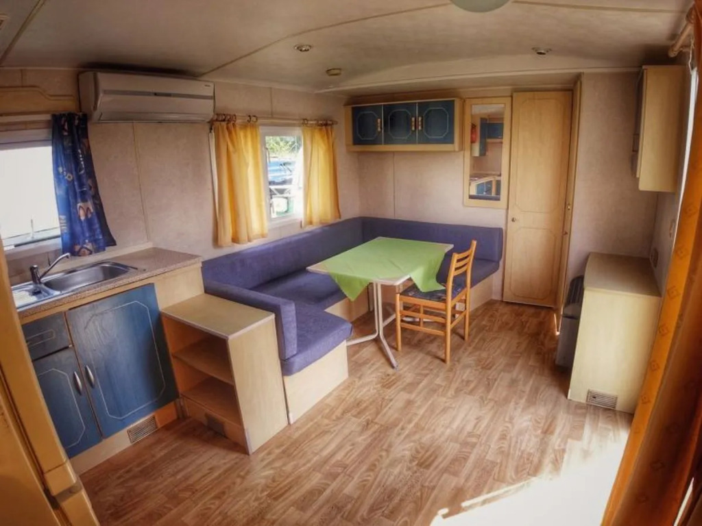 House TrioCamp Karlin Liben