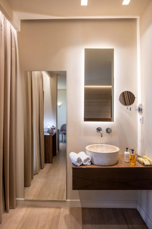 Metropole Urban Hotel