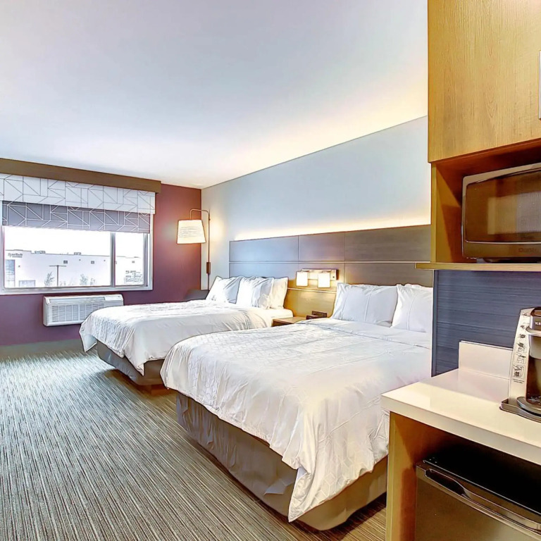 Holiday Inn Express & Suites - Calgary Airport Trail NE by IHG
