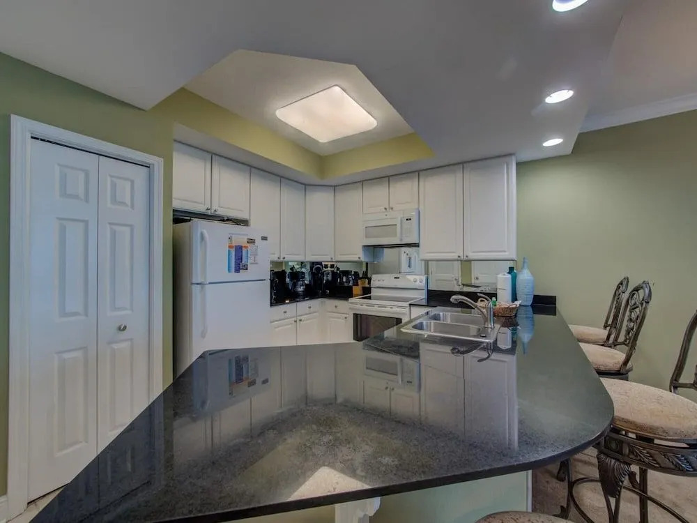 Beachfront condo in the heart of Gulf Shores