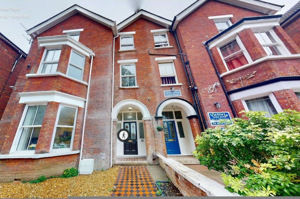 De Pary 2 Modern Bedford Apartment- Near Town Centre