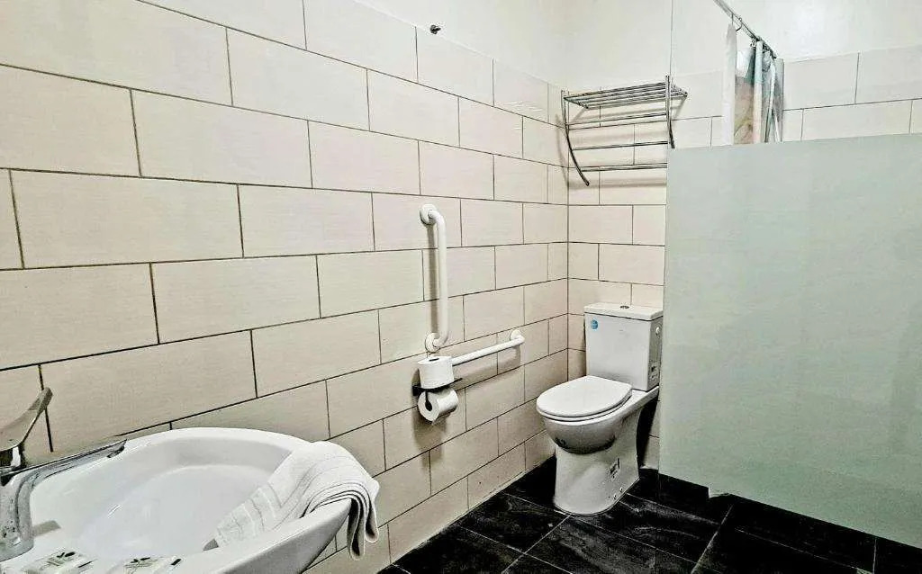 Evelia Hotels