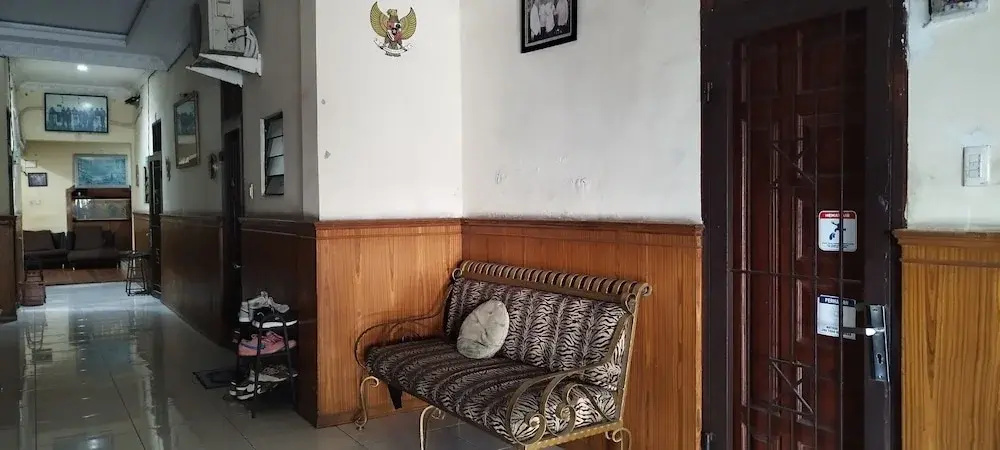 OYO 94157 38 Residence