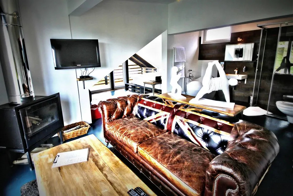 hotel 12