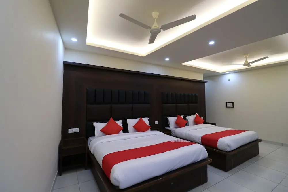 Oyo 37959 Hotel Royal Stay