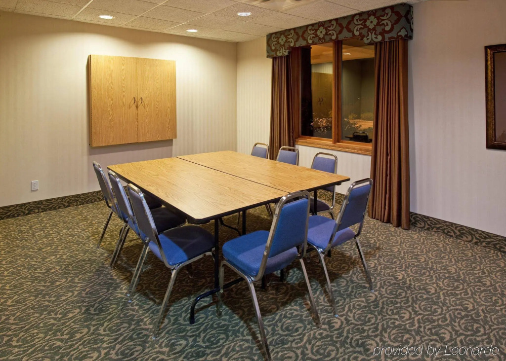 Links Bos Landen Hotel & Spa of Pella, Trademark by Wyndham