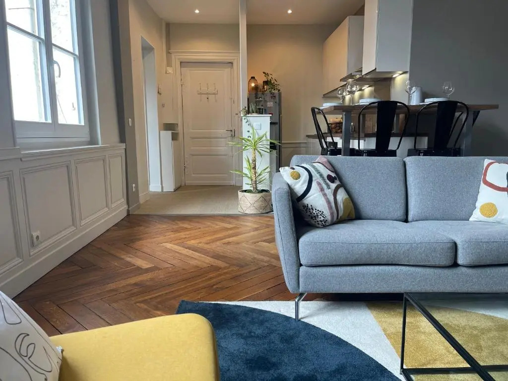 Beaux-arts • 2 chambres 2 SDB • Parking privé