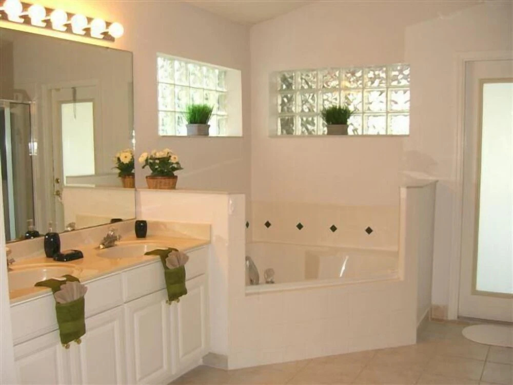 Very Comfortable Villa Close by Theme Parks