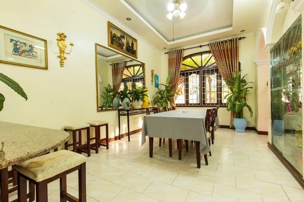 Villa 5 Lạc Long Quân - Bãi Sau