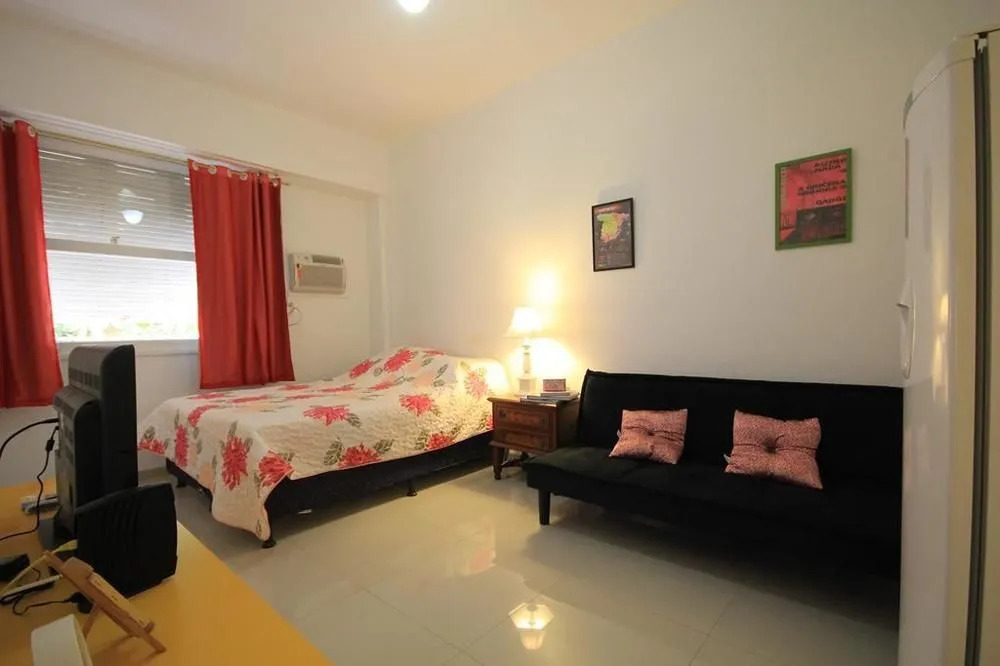 GoHouse - Apartamento Ferreira 311 - Rua Sá Ferreira, Copaca