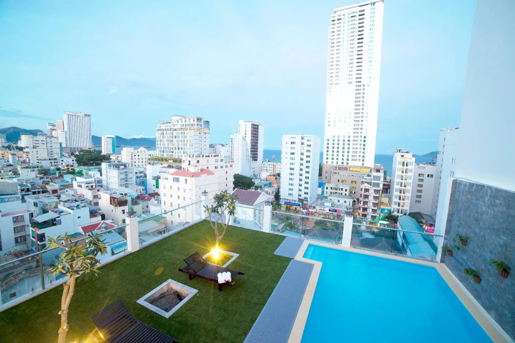 Edele Hotel Nha Trang Beach