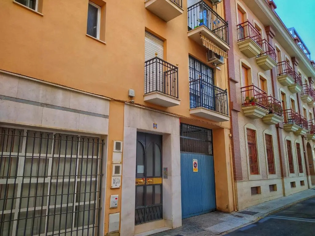 Apartamento con PARKING gratis en CENTRO, Merced