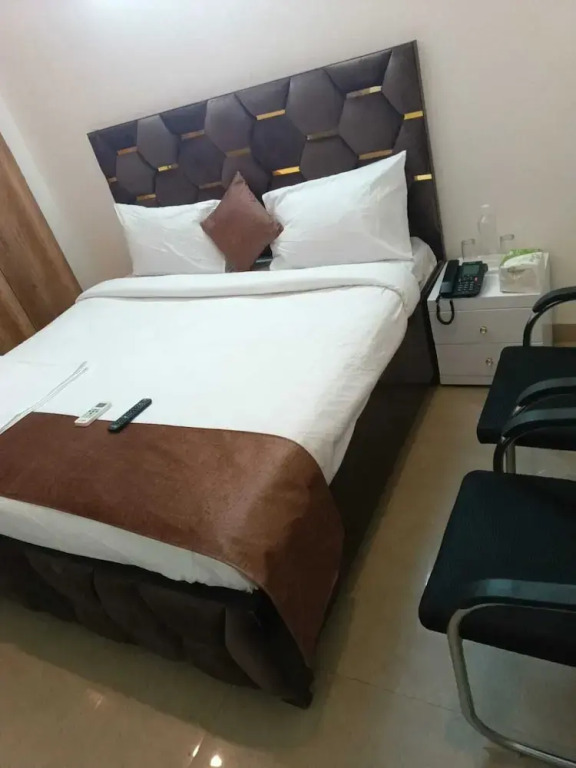 Soooper Hotel