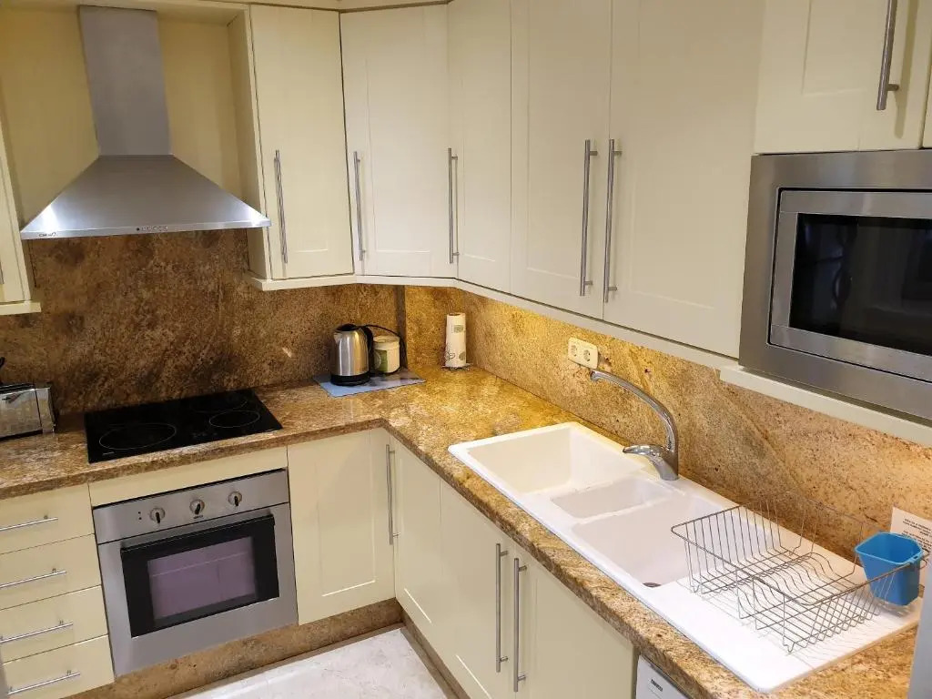 Spacious 3 Bedroom 2nd Line Beach Apartment Marbella Center