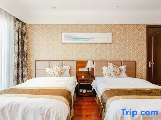 Tianju Caohai Holiday Hotel