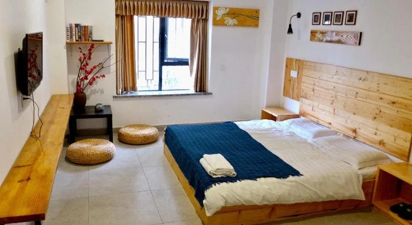 Hostel 27