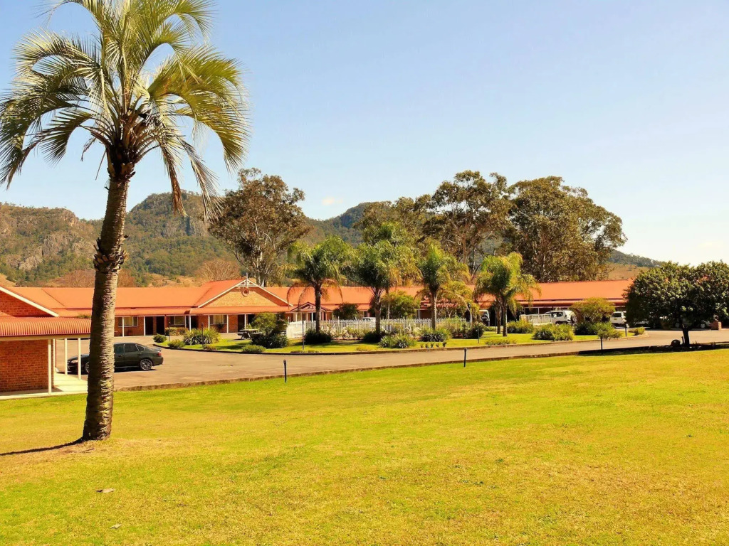 Gloucester Country Lodge Motel