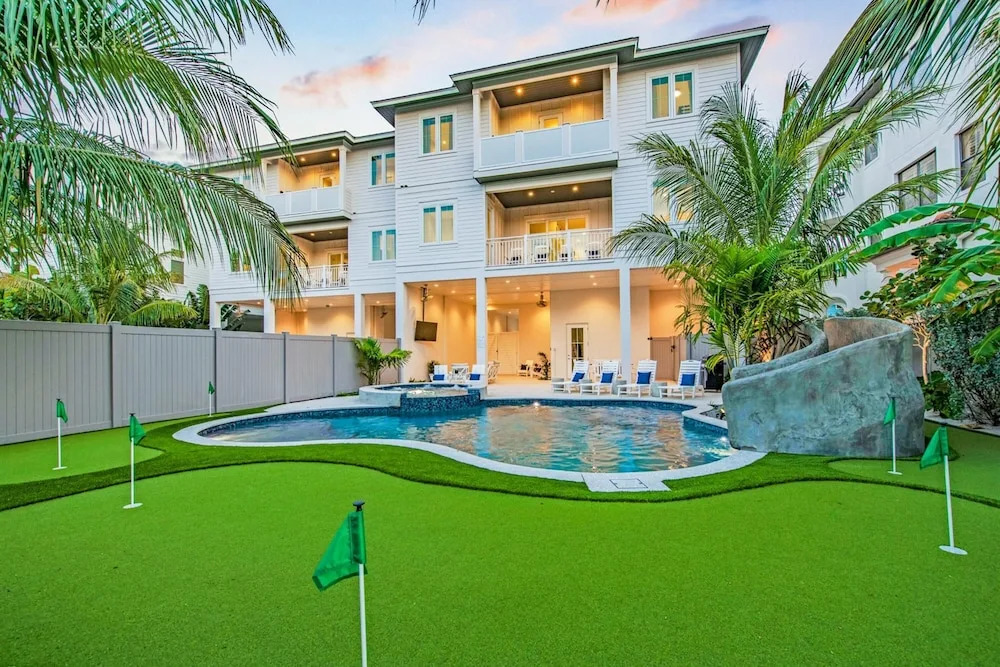 The 19th Hole in Siesta Key