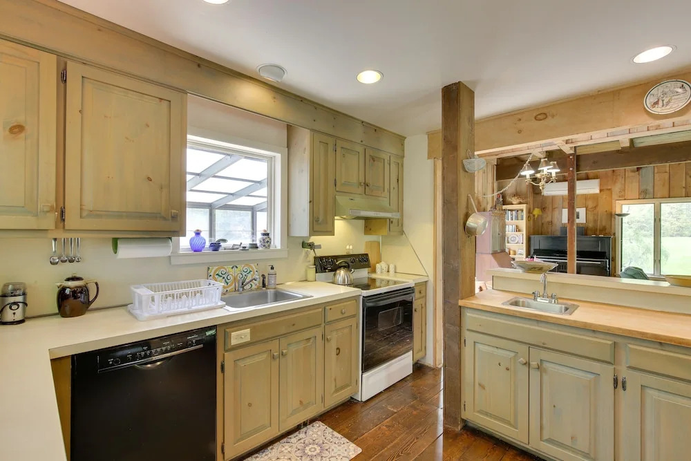 Serene Salisbury Rental Home on 26 Acres w/ Deck!