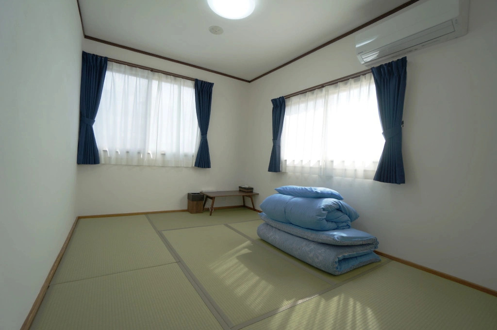 Tetsu no YA Guesthouse for Railfans