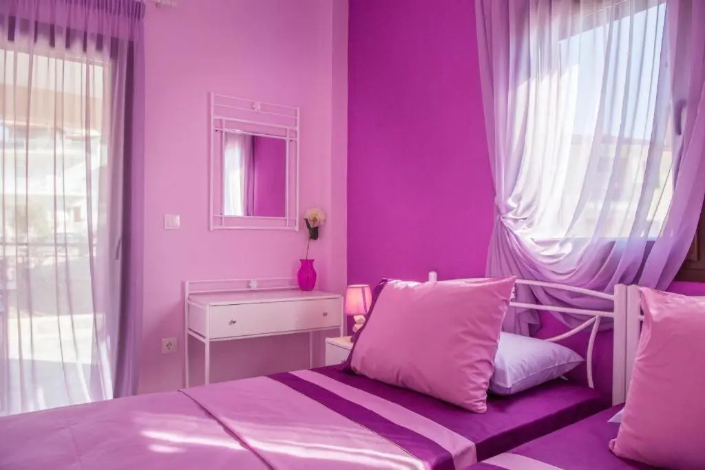 Roxanis Apartments