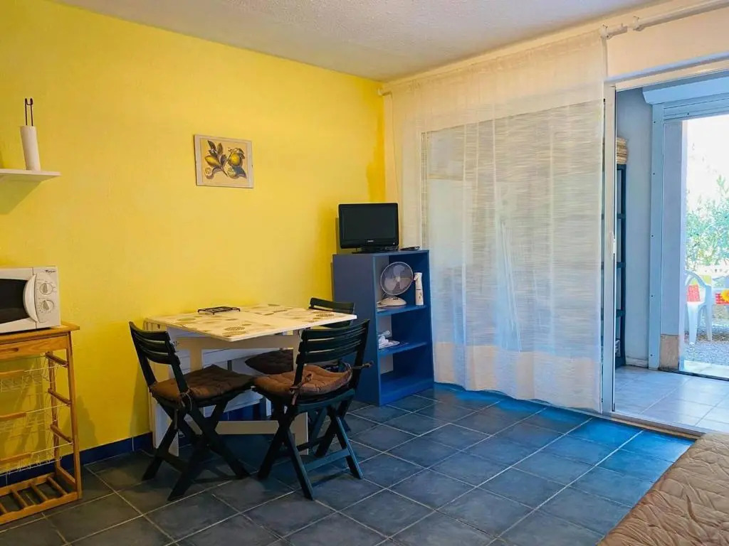 Appartement Calvi, 1 pièce, 4 personnes - FR-1-63-285