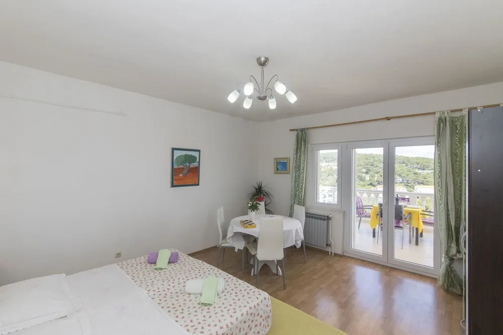 Apartments Jakov