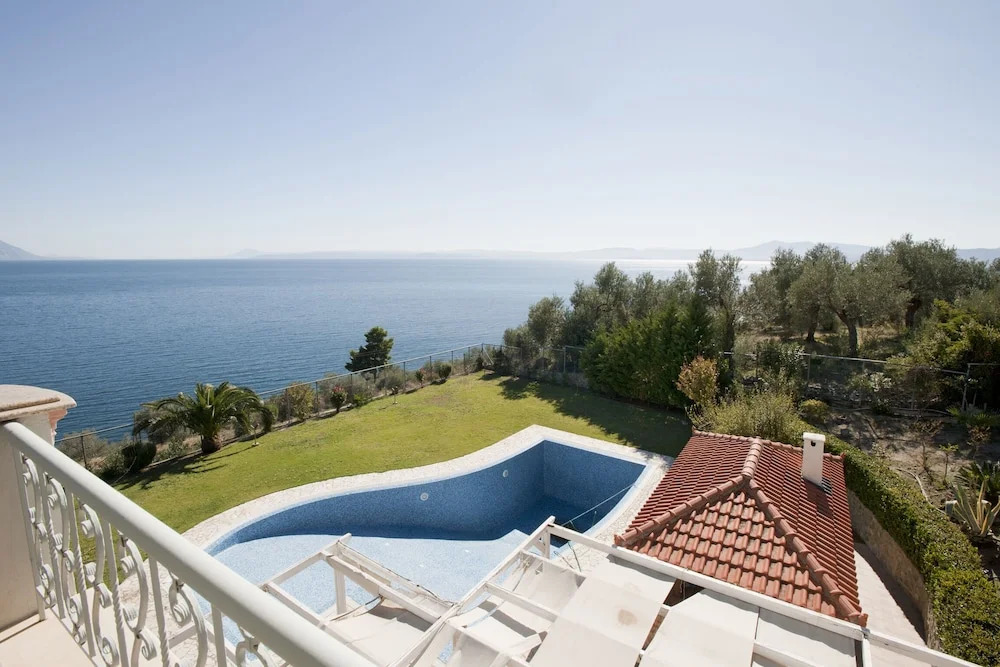 Spacious villa at Ilia Edipsou
