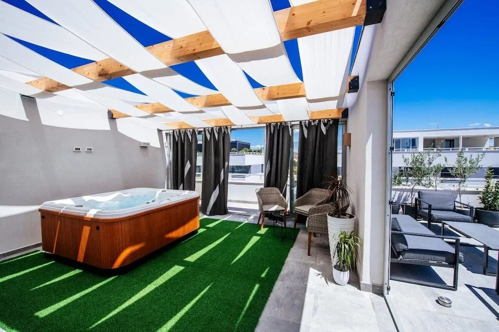 Penthouse Luxury Suite