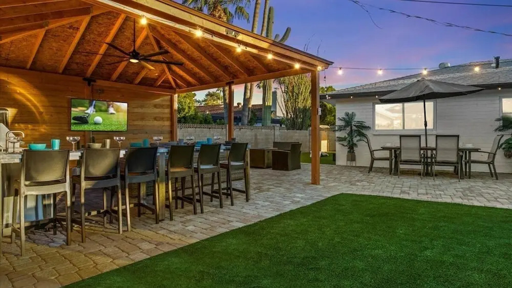 Just Listed! Old Town Paradise W/htd Pool & Spa!